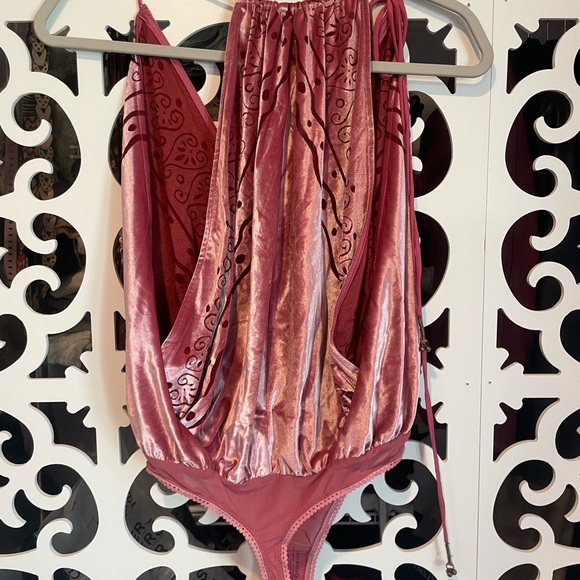 Free people pink velvet bodysuit size small intimately - Picture 7 of 11